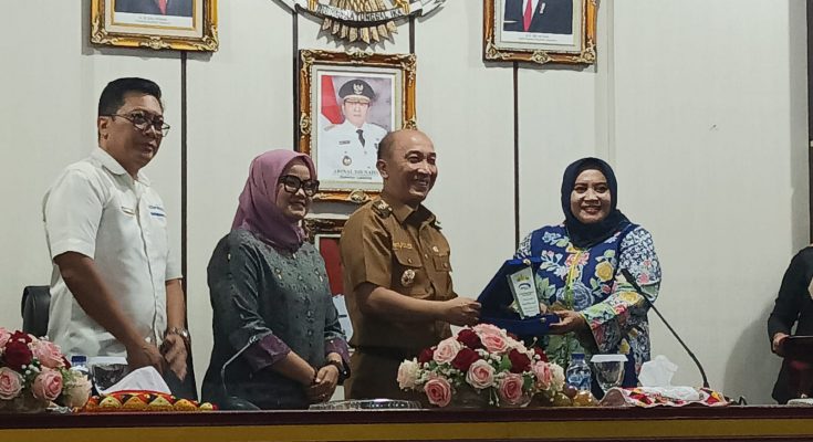 PJ BUPATI MULYADI IRSAN MEMBUKA WORKSHOP PENGELOLAAN UANG DAN PEMBANGUNAN DESA